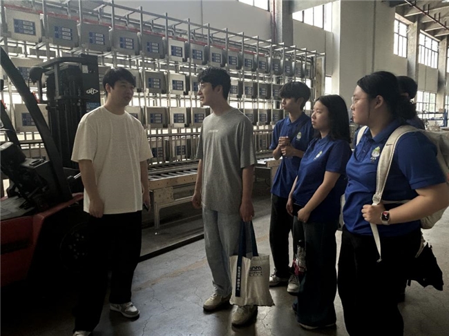 织就数字经纬 智绘产业未来——浙财管院实践团赴绍兴柯桥专题网站建设纪实